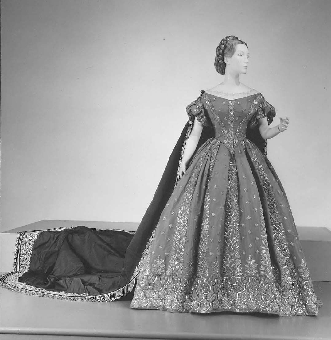 Court ensemble, silk, gold, Italian