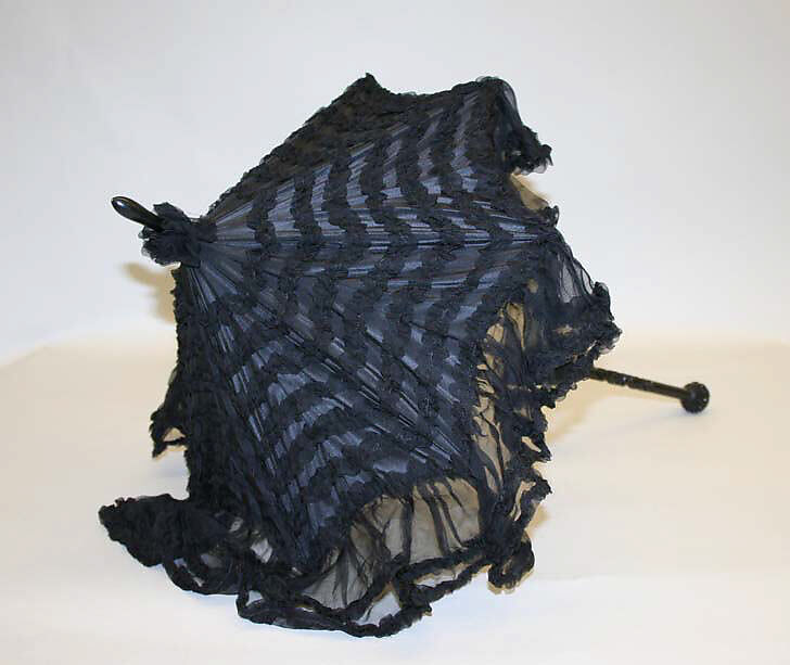 Parasol, silk, wood, American or European 