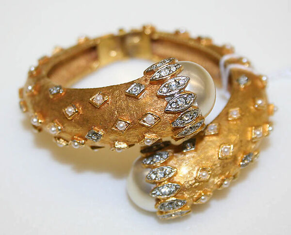 Bracelet, metal, glass, American