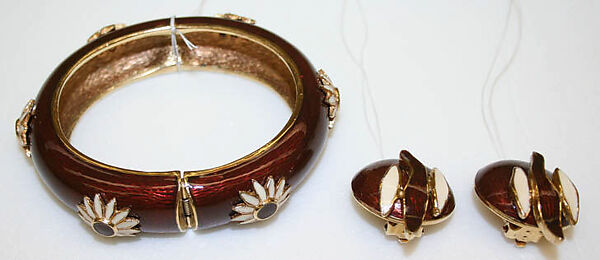 Jewelry set, glass, American 