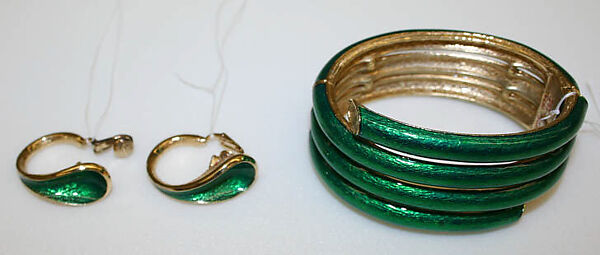 Jewelry set, glass, American 