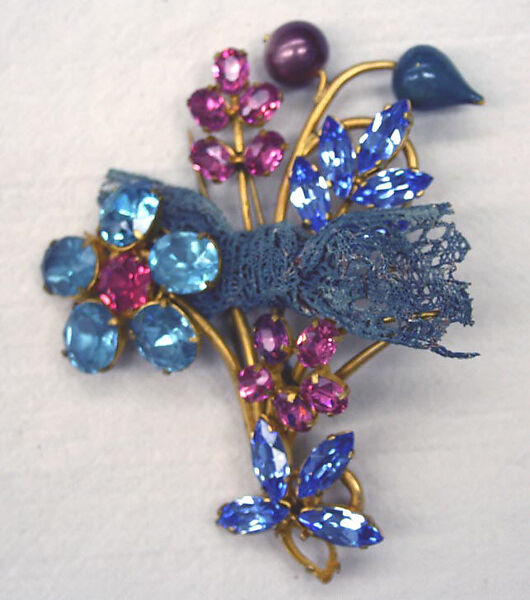 Pin, Elsa Schiaparelli (Italian, 1890–1973), glass, metal, French 