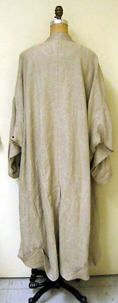 Duster, Issey Miyake (Japanese, 1938–2022), linen, plastic, Japanese