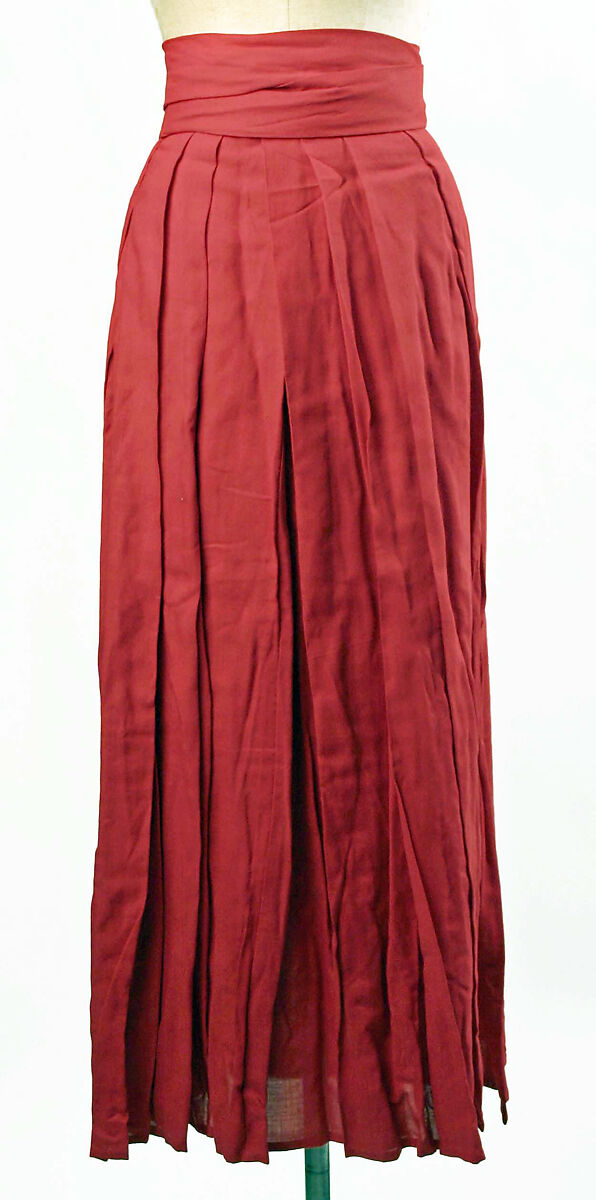 Dance ensemble, Silk, Japan