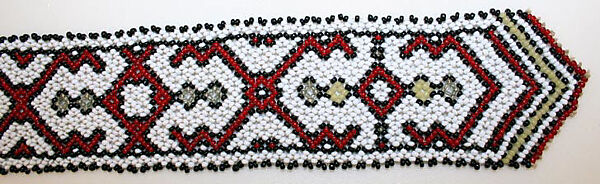 Textile, Glass beads, cotton (?) string, Peruvian