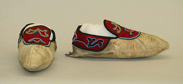 Moccasins, Leather, wool, glass beads, Northeast Woodlands 