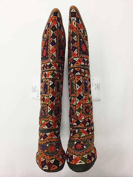 Boots, Leather, silk; embroidered