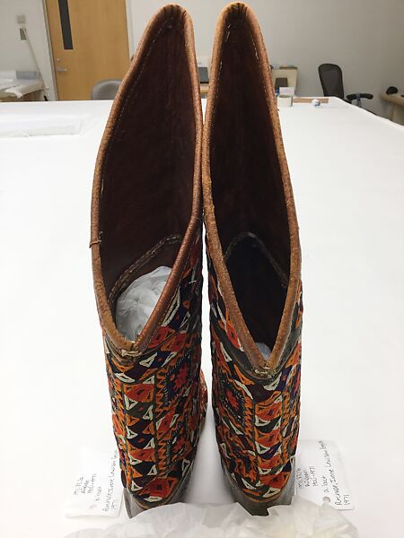 Boots, Leather, silk; embroidered