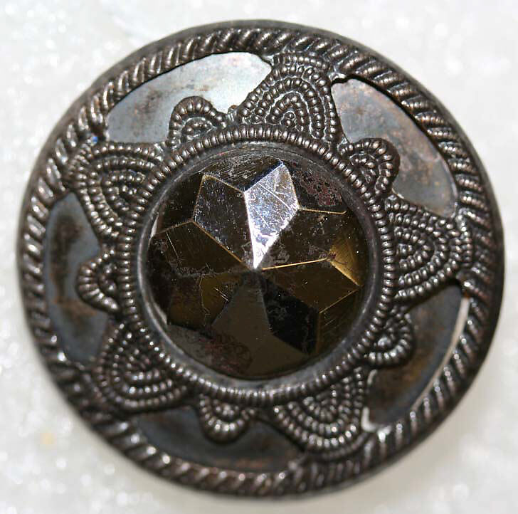 Button, wood, bone, metal, French