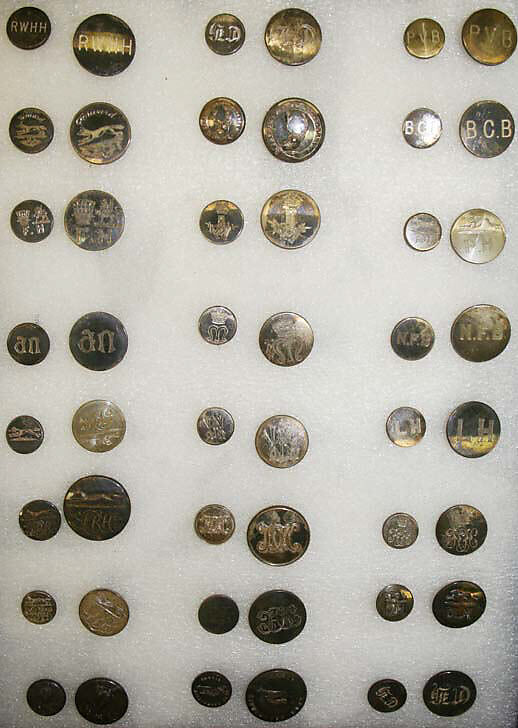 Button, metal, British 