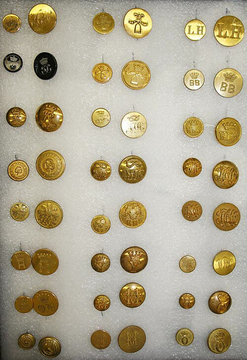 Button, metal, British 