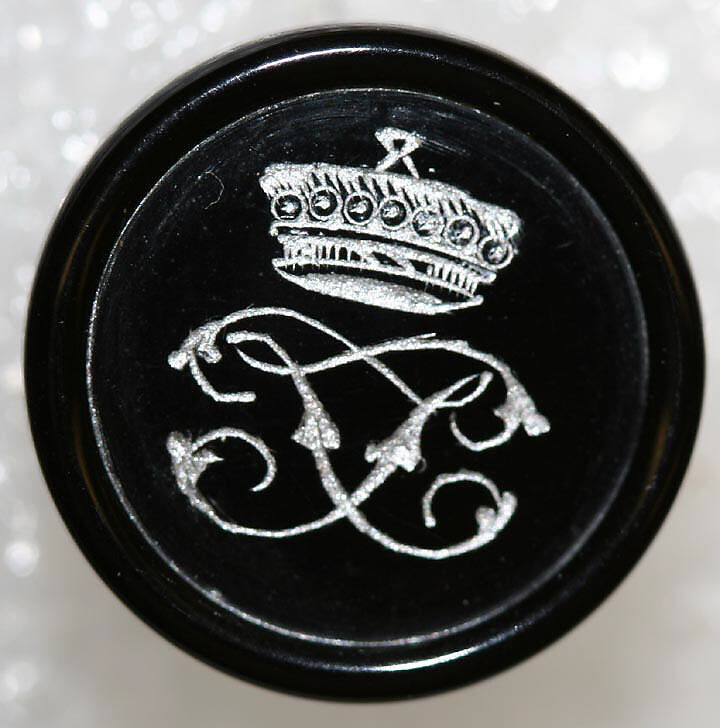 Button, metal, British