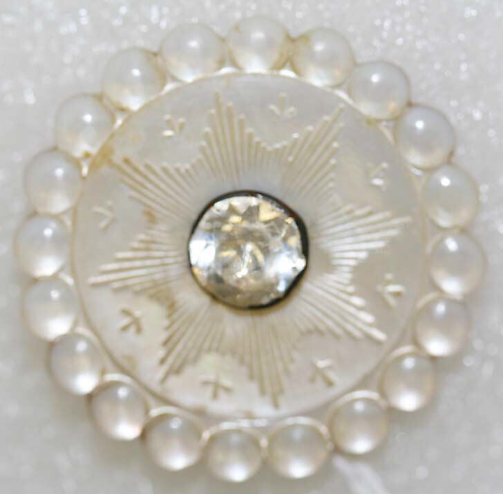 Button, mother-of-pearl, paste, metal, French
