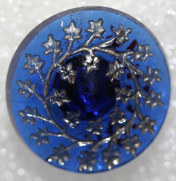 Button, glass, American or European