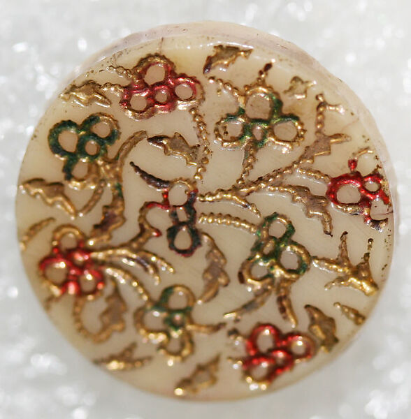 Button, glass, American or European