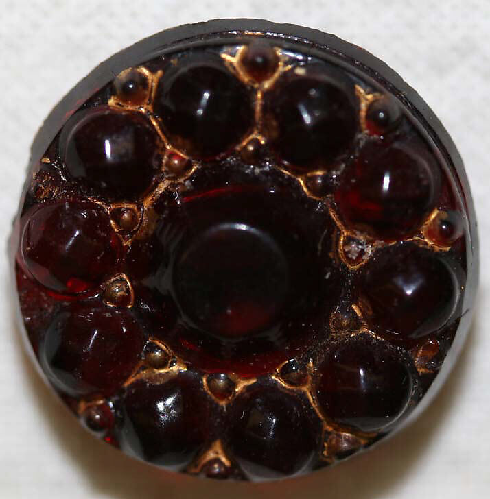 Button, glass, American or European