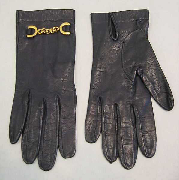 Gloves, a,b) leather, metal, French 