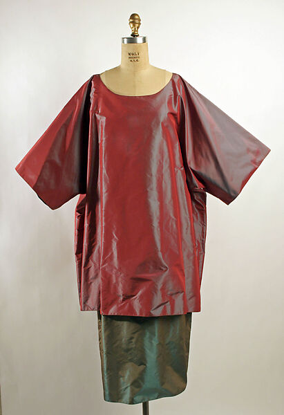 Ensemble, Julio, a,b) silk, American