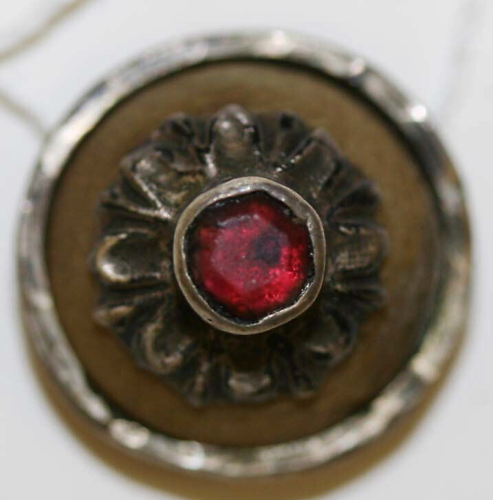 Button, [no medium available], American or European