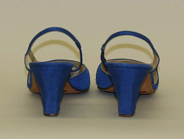 Ensemble, (a–c) Madame Grès (Germaine Émilie Krebs) (French, Paris 1903–1993 Var region), a) silk, metallic, shell, plastic, metal, straw; b,c) silk; d,e) silk, leather, French