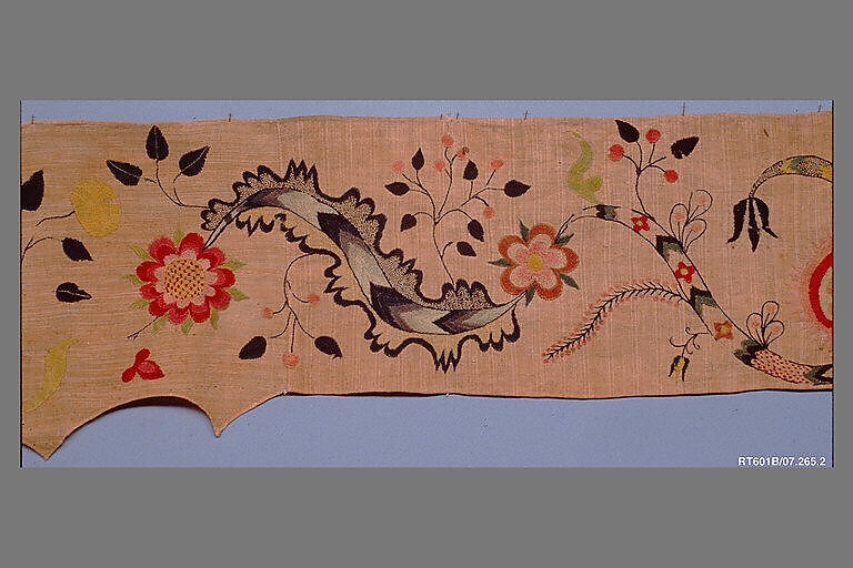 Valance, Linen embroidered with crewel wool, American