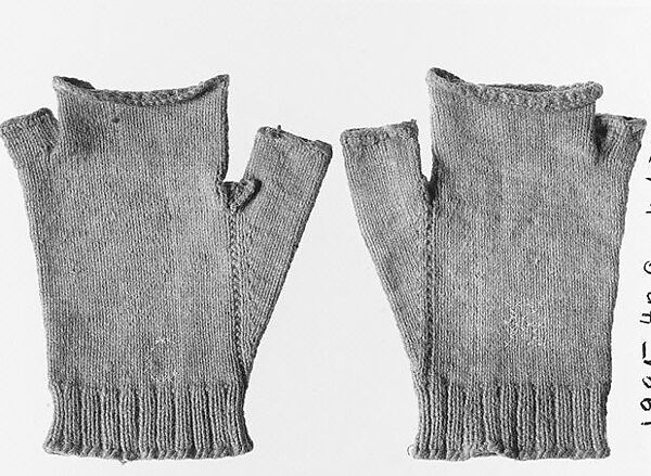 Gloves, United Society of Believers in Christ’s Second Appearing (“Shakers”) (American, active ca. 1750–present), Cotton, knitted, American, Shaker