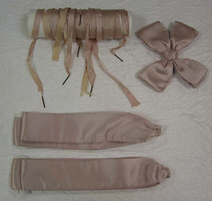 Court presentation ensemble, House of Worth (French, 1858–1956), (a) silk, metal, feathers, glass; (b–d) silk, metal; (e, f) silk; (g) feathers, silk, metal; (h–l) silk, metal, French