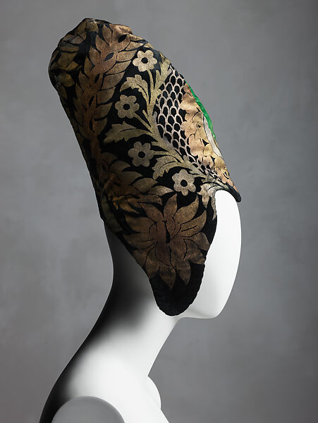Hat, Maria Monaci Gallenga (Italian, Rome 1880–1944 Umbria), silk, metallic, Italian 