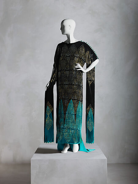 Tea gown, Maria Monaci Gallenga (Italian, Rome 1880–1944 Umbria), silk, glass, Italian 