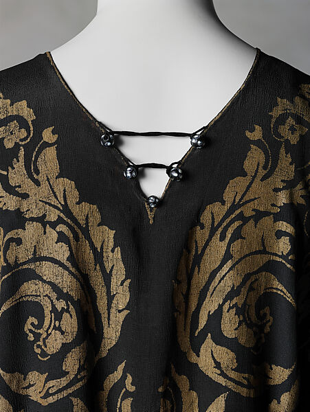 Tea gown, Fortuny (Italian, founded 1906), silk, glass, Italian