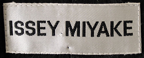 "Futon", Miyake Design Studio (Japanese, founded 1970), synthetic, Japanese