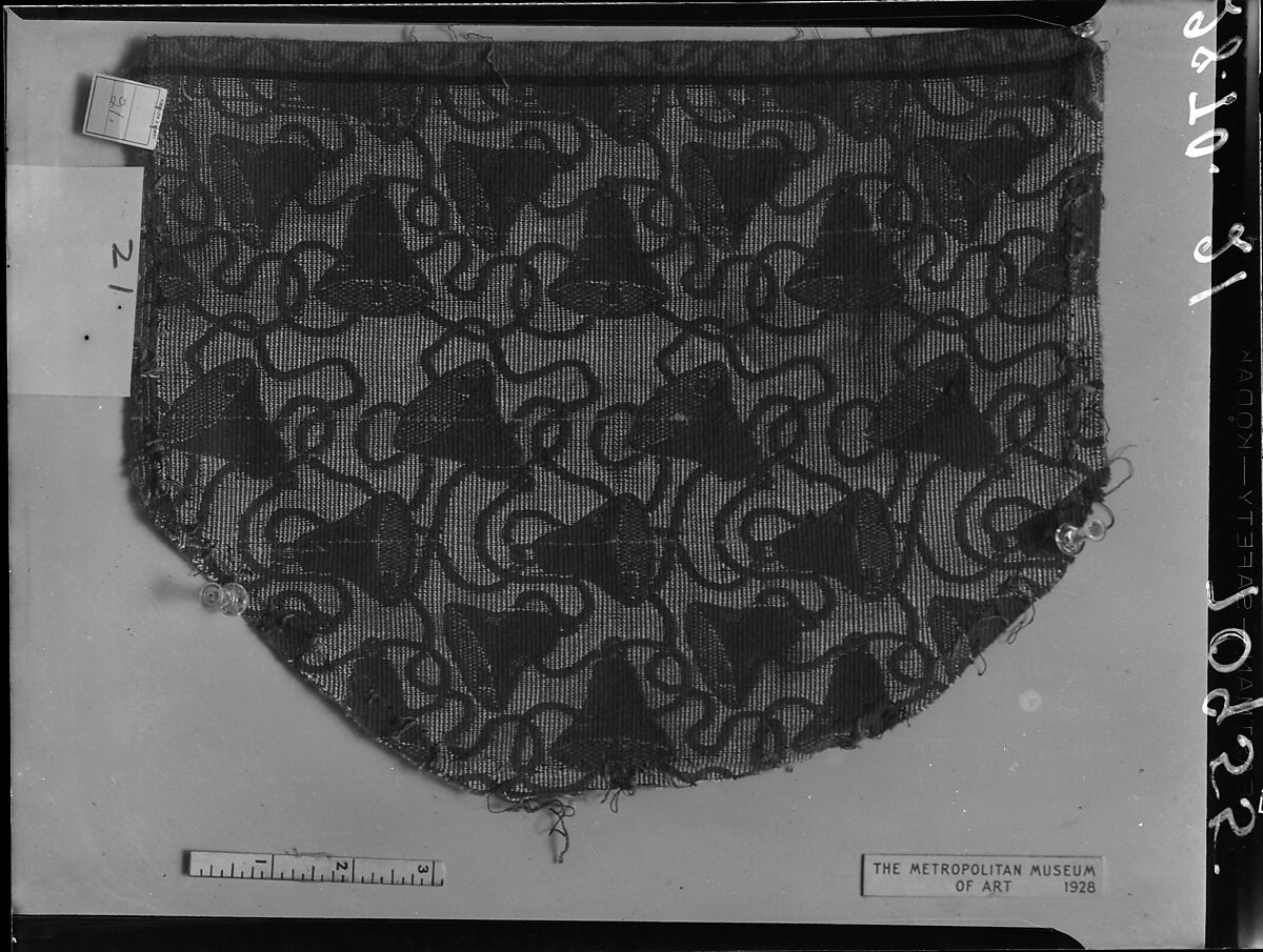 Bell-pattern textile, Ida F. Clark (born 1858), Silk and wool, woven, American