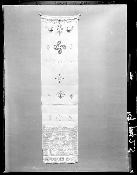 Show Towel, Cadarina Kunsck, Linen embroidered with silk and cotton, American