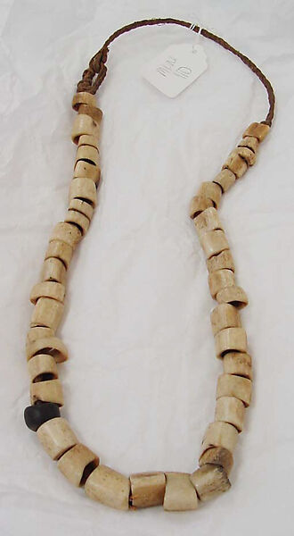 Necklace, bone, cotton, Oceanic 