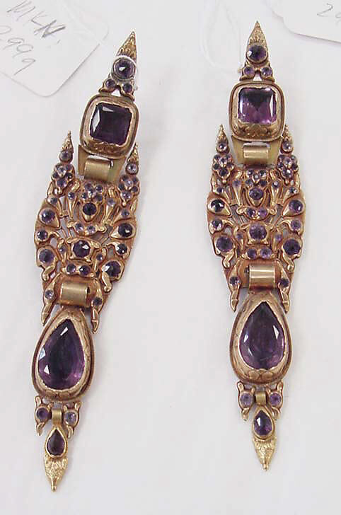Clip earrings, gold, metal, amethyst, Spanish 