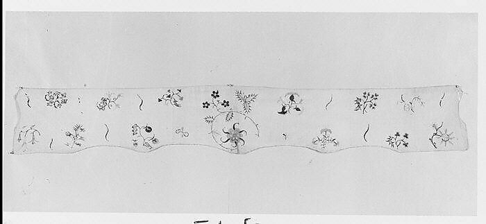 Valance, Linen embroidered with crewel wool, American