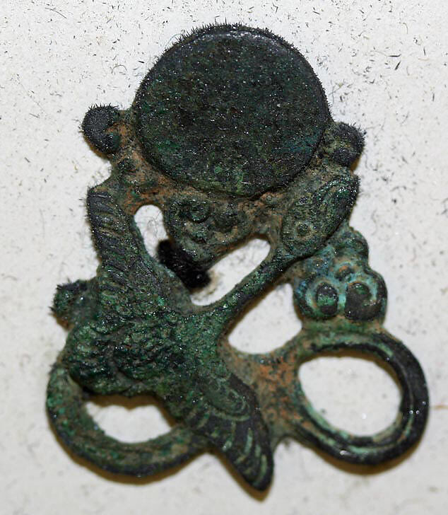 Button, bronze, Korean