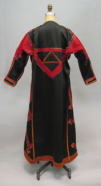 Women's Dress with Embroidery from Saraqib, Cotton, silk; embroidered
