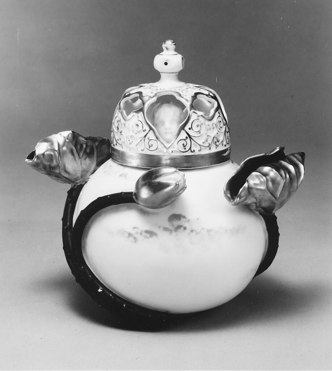 Covered Potpourri Jar, Ott and Brewer (American, Trenton, New Jersey, 1871–1893), Belleek porcelain, American