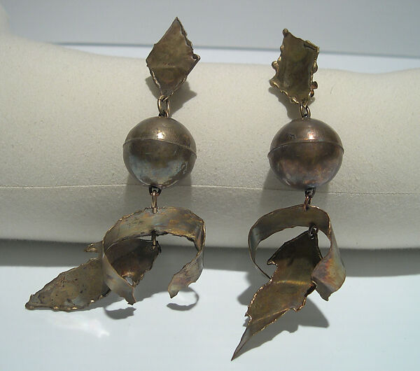 Earrings, Giorgio di Sant&#39;Angelo (American, born Italy, 1933–1989), metal, American 