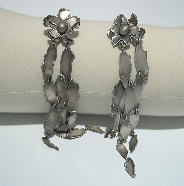 Earrings, Giorgio di Sant&#39;Angelo (American, born Italy, 1933–1989), metal, American 