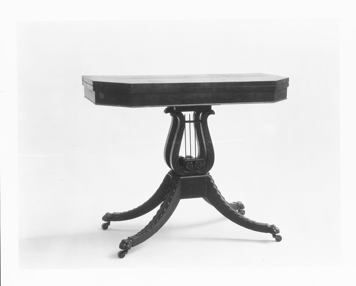 Card Table, Mahogany, mahogany veneer, gilded brass
with yellow poplar, American