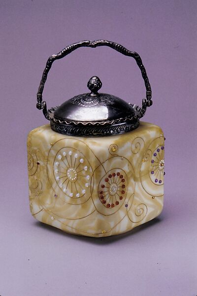 Biscuit jar, Mount Washington Glass Company (American, New Bedford, Massachusetts, 1837–1958), Blown, enameled, and gilded Burmese and Crown Milano glass, American 