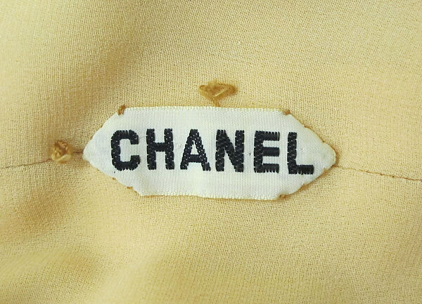 Ensemble, House of Chanel (French, founded 1910), wool, silk, cotton, leather, metal, mother-of-pearl, French