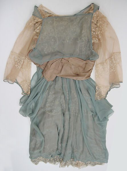 Wedding dress, Bonwit Teller &amp; Co. (American, founded 1907), silk, American