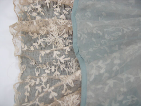 Wedding dress, Bonwit Teller &amp; Co. (American, founded 1907), silk, American