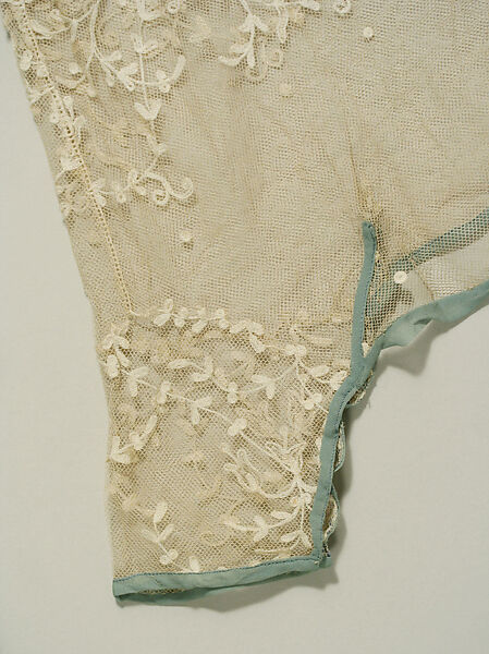 Wedding dress, Bonwit Teller &amp; Co. (American, founded 1907), silk, American