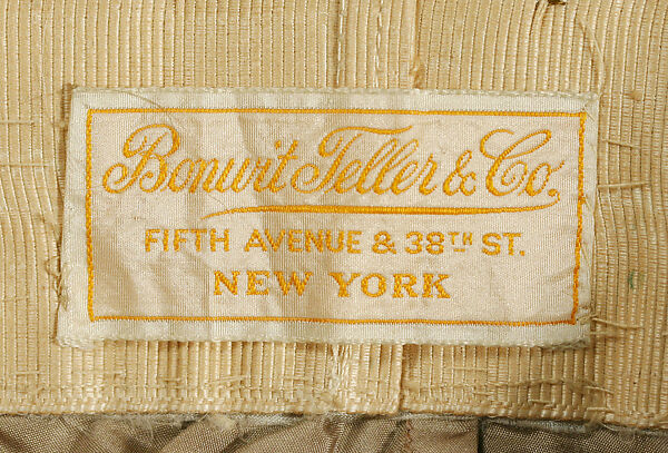 Wedding dress, Bonwit Teller &amp; Co. (American, founded 1907), silk, American