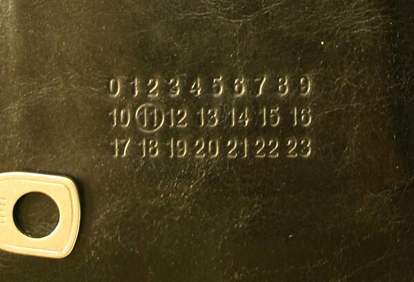 Clutch, Maison Margiela (French, founded 1988), leather, French