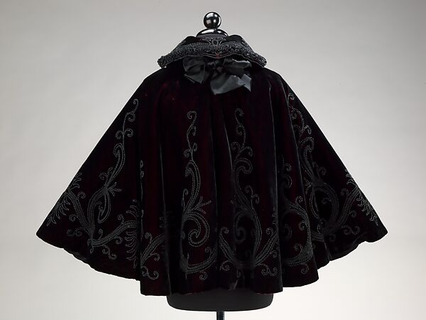 Evening cape, James McCreery &amp; Company (American, New York, 1867–1954), silk, jet, American